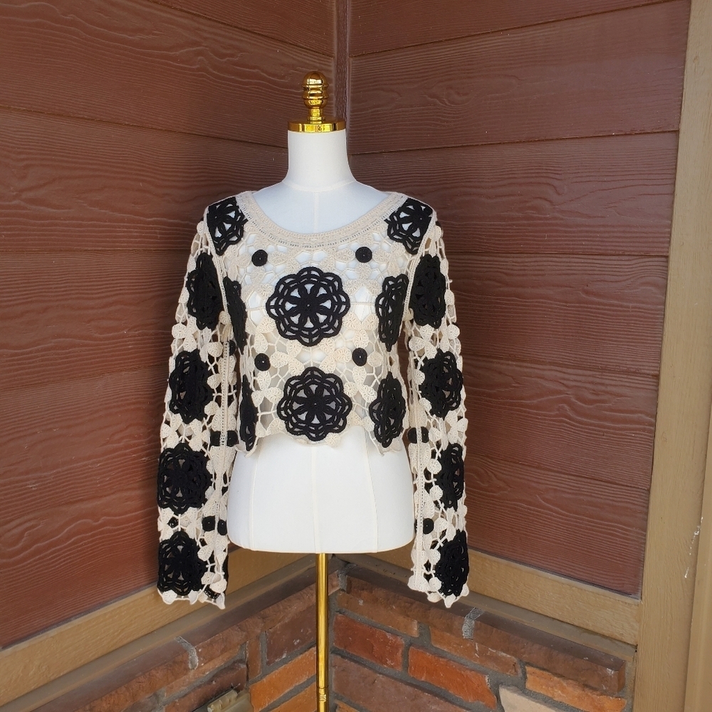 SHEIN Cream and Black Long Sleeve Crochet Bell Sleeve Cover-Up Beachwear Top - Picture 3 of 14
